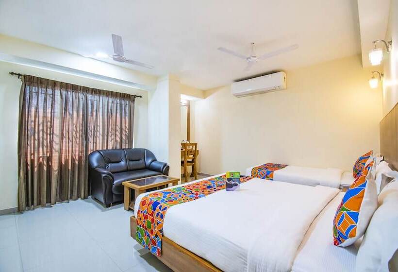 Семейный Номер, Fabhotel Jansi Deluxe   Nr Gandhipuram Bus Stand