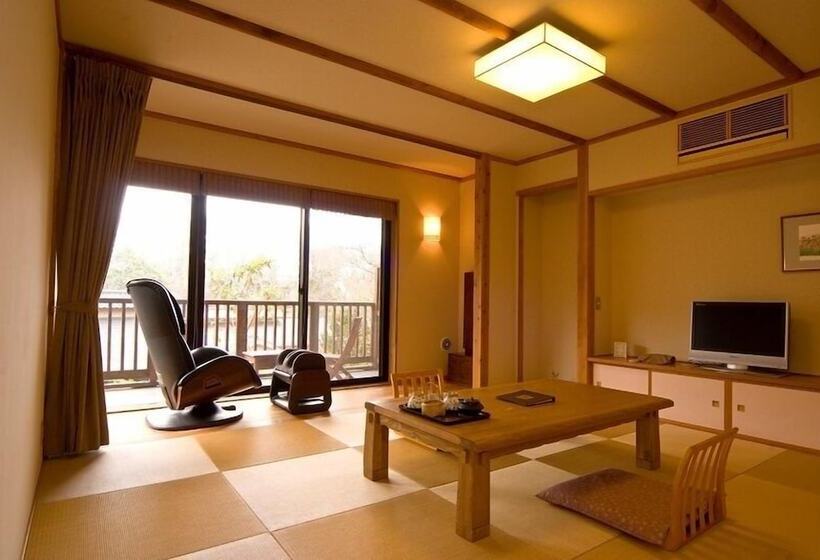 Quarto Estandar, Kira No Sato
