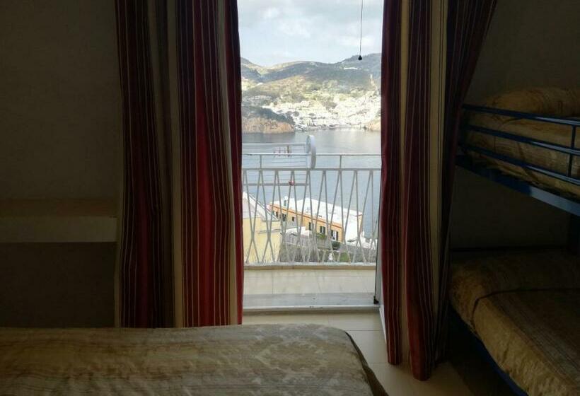 Четырехместный Номер Стандарт Вид на Море, Villa Adele Ponza