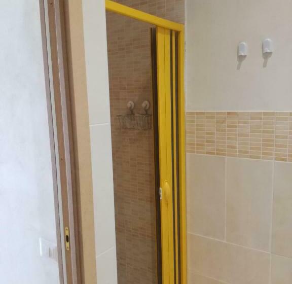景色の見えるスタンダード４人部屋, Villa Adele Ponza