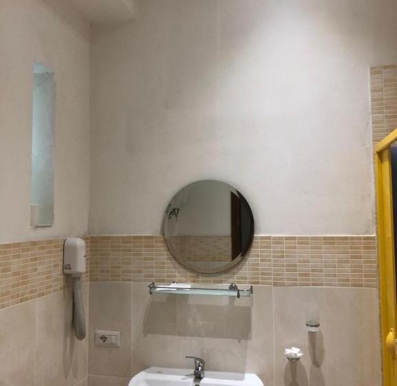 景色の見えるスタンダード４人部屋, Villa Adele Ponza