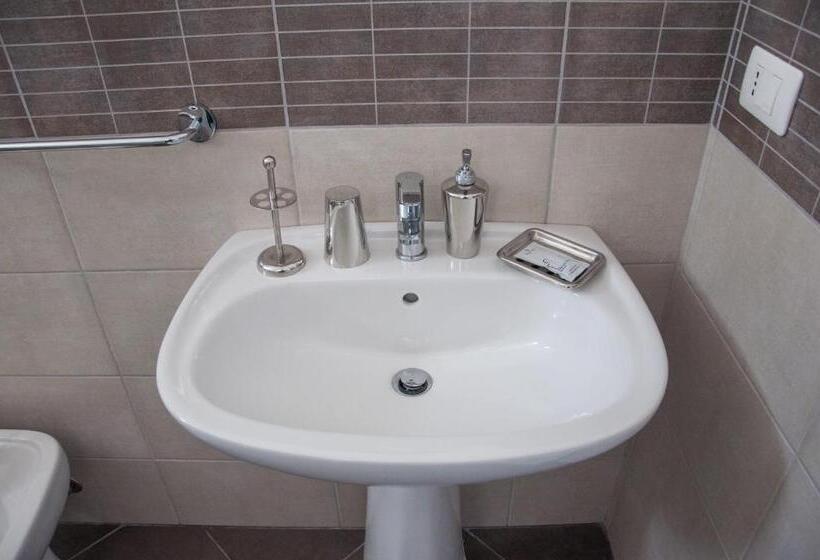 Standard Triple Room with Terrace, B&b La Scala