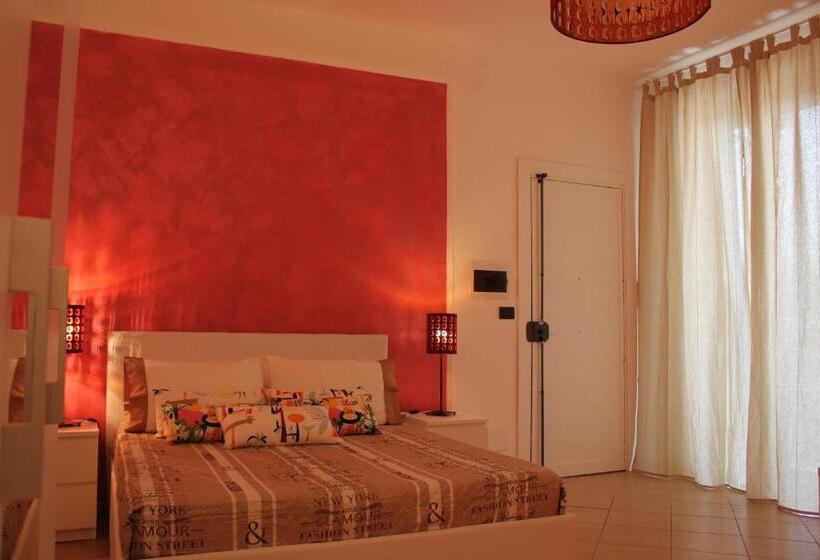带大床的高级房间, Tortugas B&b