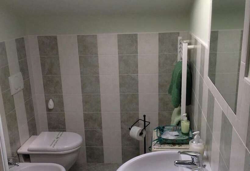 Семейный Номер, B&b Torre In Langa