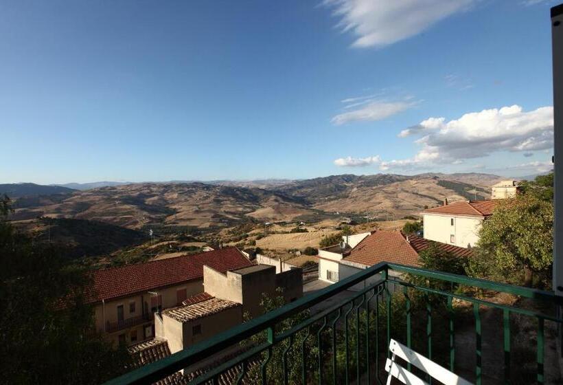 اتاق استاندارد چهارنفره با بالکن, Casa Albergo La Terza Stella