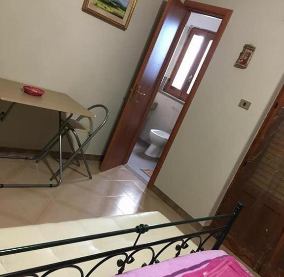 اتاق استاندارد چهارنفره با بالکن, Casa Albergo La Terza Stella