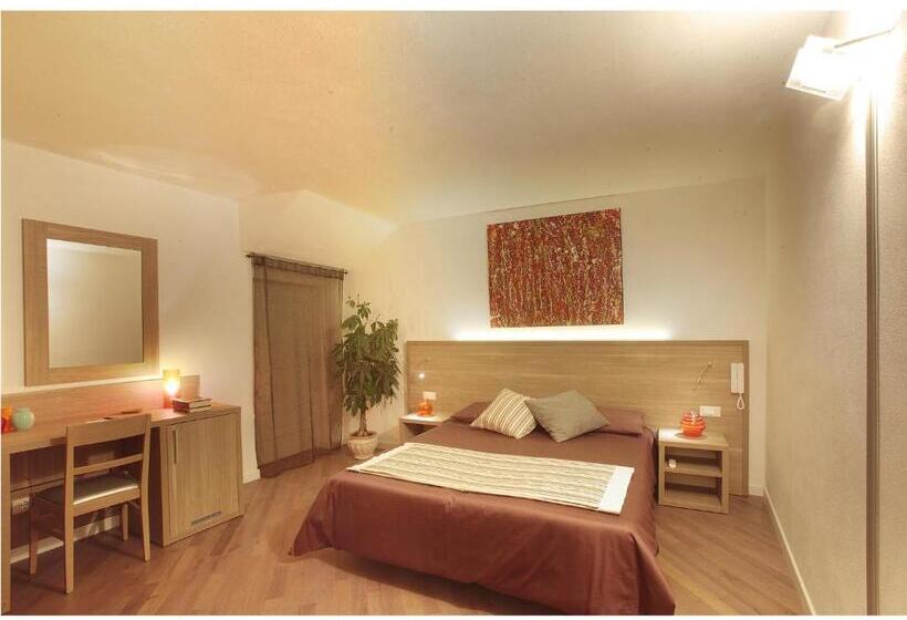 اتاق اکونومی, Residenze Portacastello