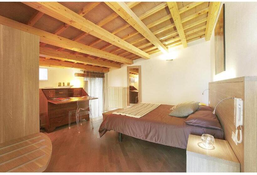 Superior Room with Terrace, Residenze Portacastello