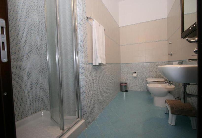 اتاق راحتی سه تخته, Baia Santa Margherita B&b
