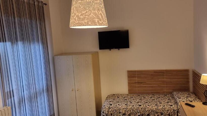 استودیوی استاندارد, B&b Villa Refe
