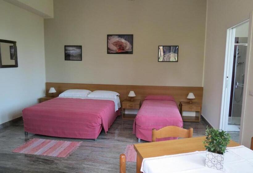 スタンダードトリプルルーム, B&b Villa Refe