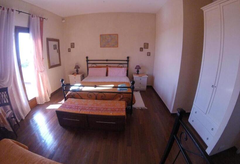 Семейный Номер, Guest House Villa Di Judighes