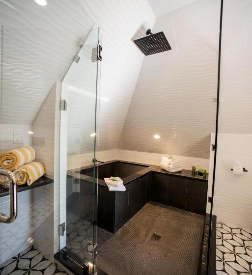 Номер Стандарт, Lindenwood Inn