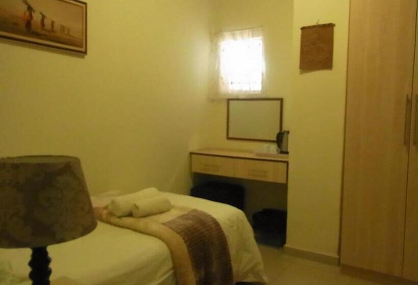 Трехместный Номер Базовый, Bed And Breakfast Newlife Bnb