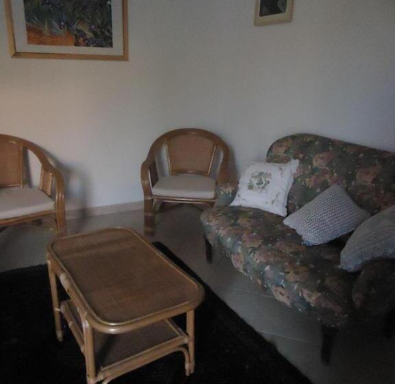 Номер Стандарт, B&b Laura