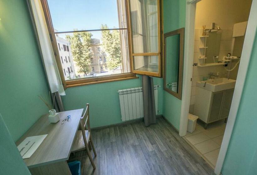 Номер Стандарт, B&b Porta Livorno