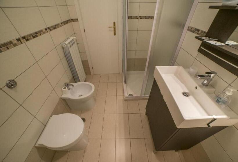 Четырехместный Номер Стандарт, B&b Porta Livorno