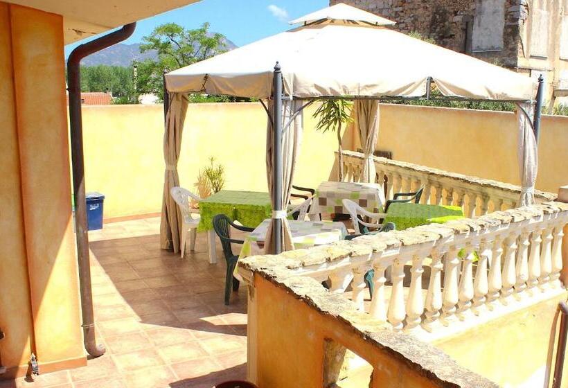 Студия Стандарт, Good Vibe Sardinia B&b