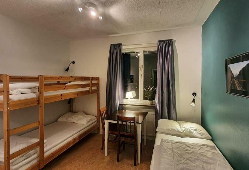 스탠다드 트리플 룸, Virserum Hostel