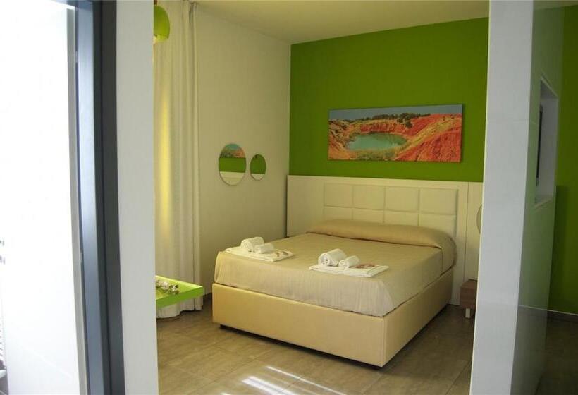 Четырехместный Номер Стандарт, Motel S.16