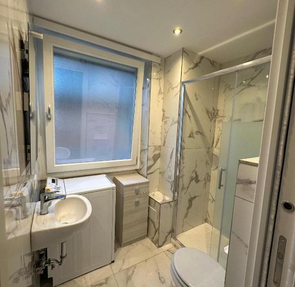 Студия Стандарт Вид на Море, Al Porto Di Roma B&b