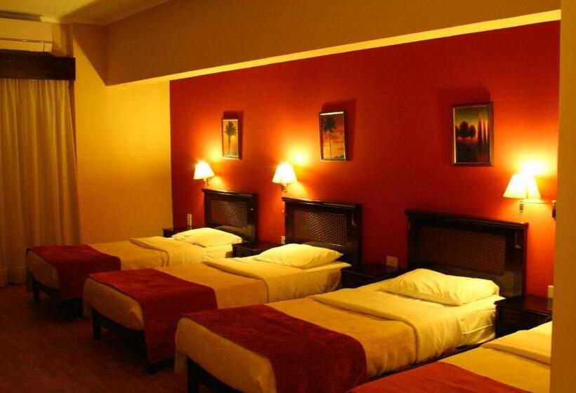 اتاق استاندارد چهار تخته, Green Plaza Inn    Business &families Only