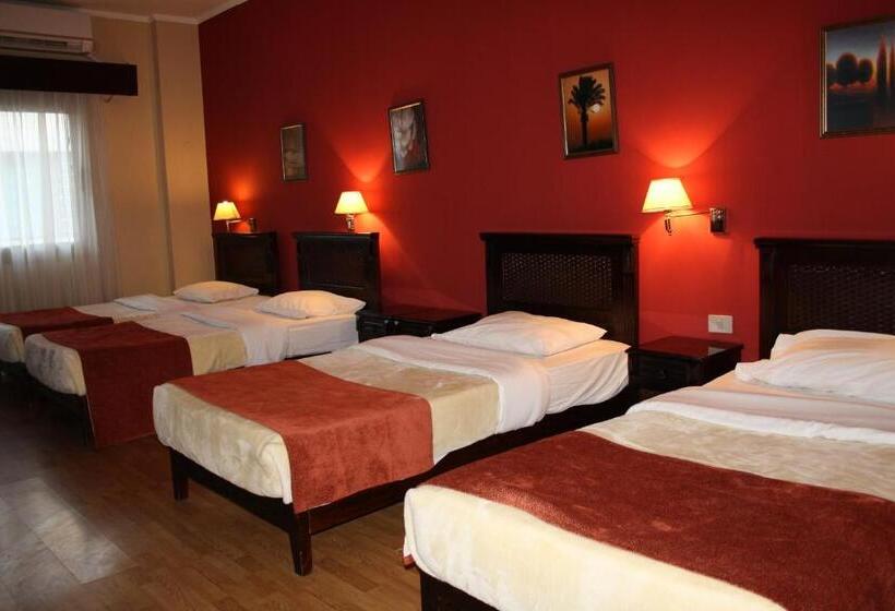 اتاق استاندارد چهار تخته, Green Plaza Inn    Business &families Only