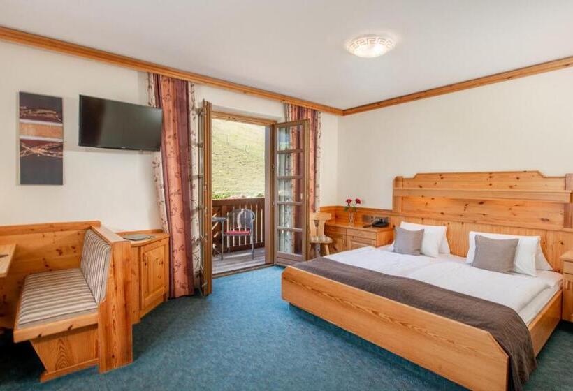 Студио Стандарт с Балконом, Familienhotel Unterreith