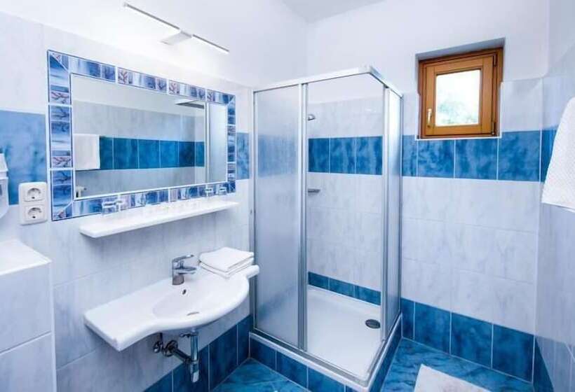 Номер Стандарт с Балконом, Familiengut Ertlhof
