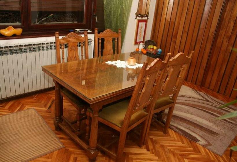 اتاق استاندارد, Art Home