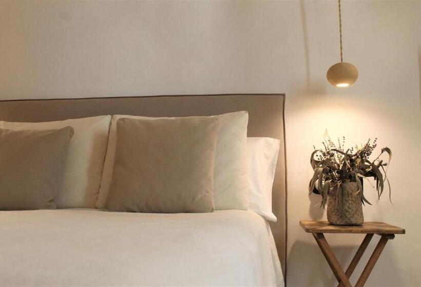 Номер Deluxe, Nou Sant Antoni