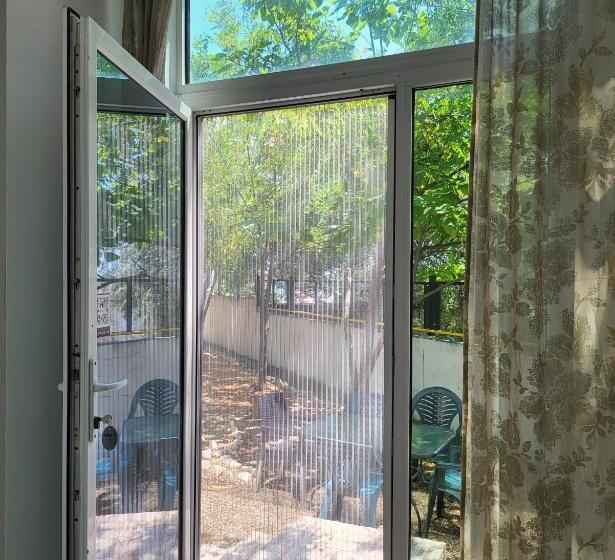 آپارتمان 1 خوابه با تراس, La Perla Bianca Residence