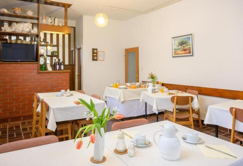 Номер Стандарт Вид на Сад, Bed And Breakfast Ritoša