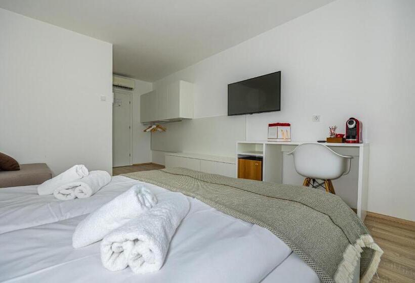 Номер Стандарт Боковой Вид на Море, Rocky Beach Rooms