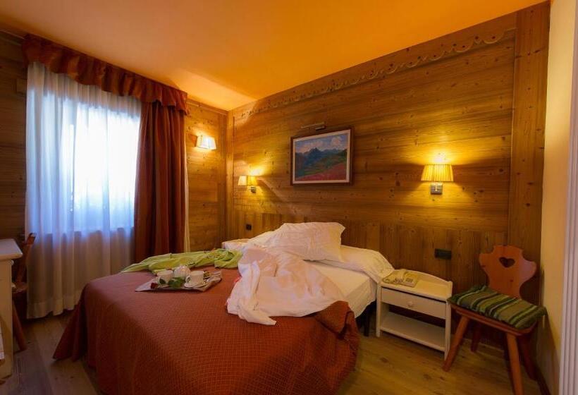 اتاق سوپریور با چشم‌انداز کوهستان, Albergo Gran Paradiso