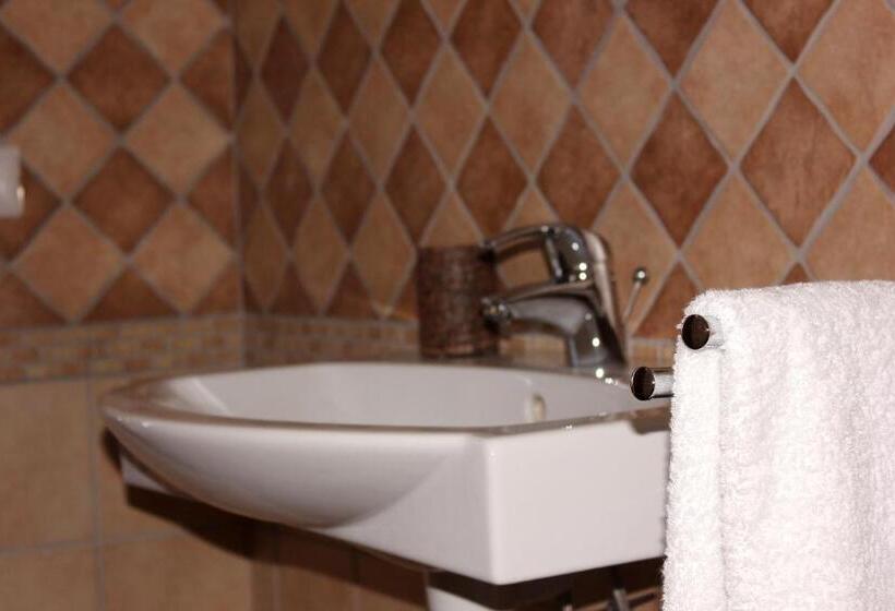 スタンダード４人部屋, Agriturismo La Casa Di Bacco