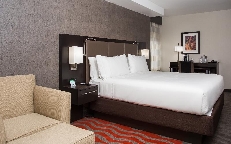 Стандартный Номер Кровать Кинг, Holiday Inn Express   Springfield Downtown, An Ihg