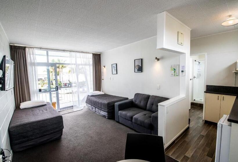 Апартаменты 1 Спальня, Aura Accommodation