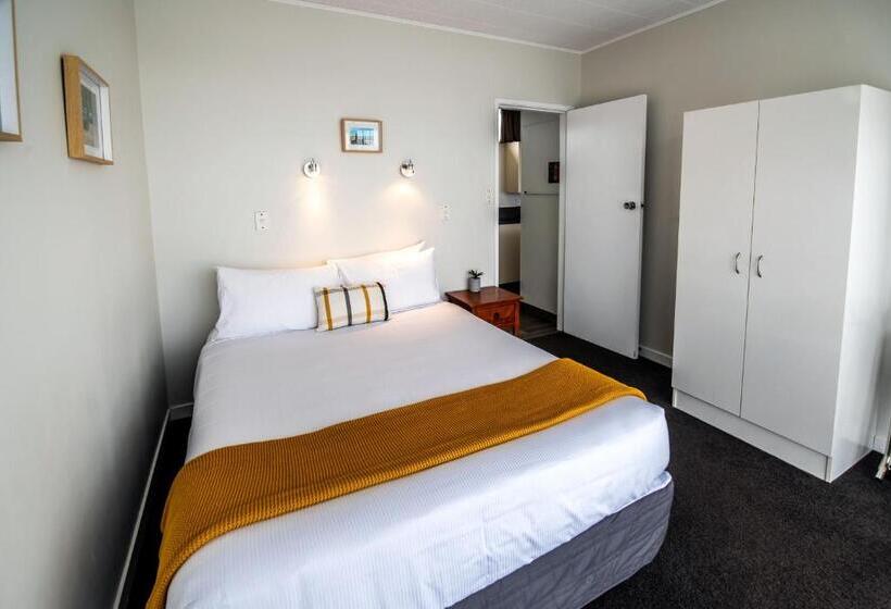 Апартаменты 1 Спальня, Aura Accommodation