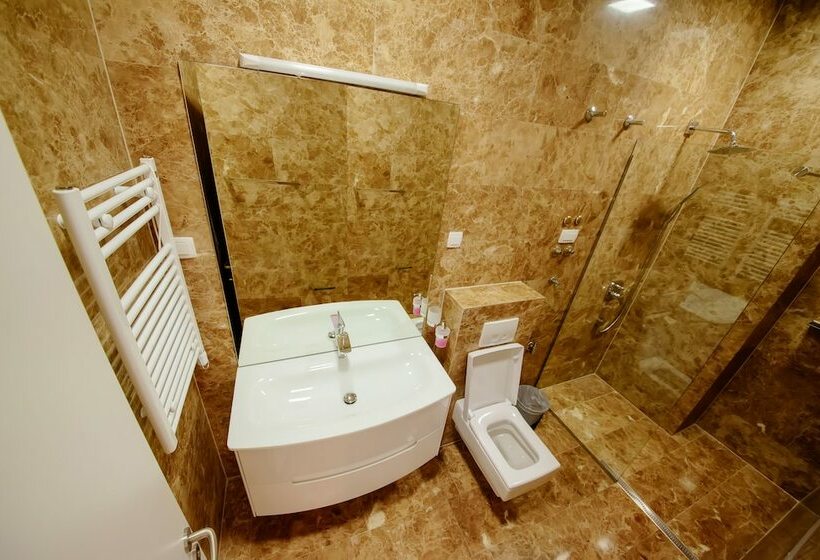 آپارتمان 1 خوابه با تراس, Tre Canne