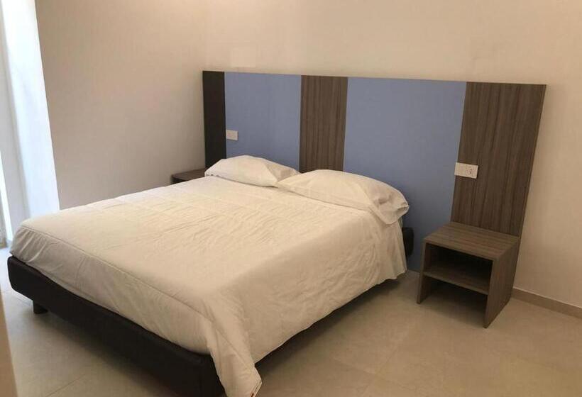 غرفة قياسية مزوَّدة بشُرفة, B&b Maison D'art