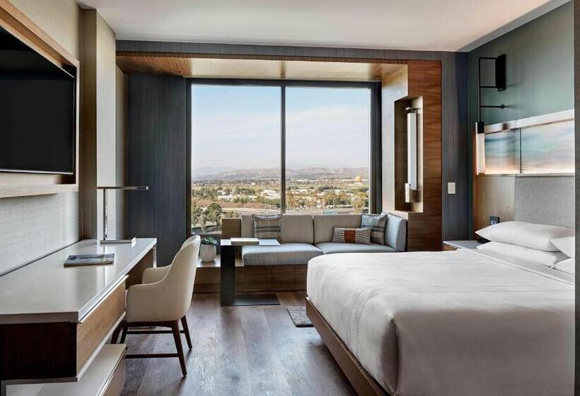 스탠다드 룸 킹사이즈 침대, Marriott Irvine Spectrum