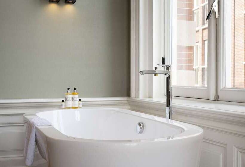 Полулюкс, Pestana Amsterdam Riverside