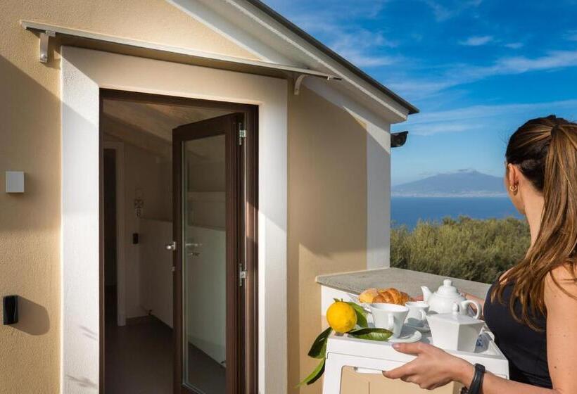 سوییت جونیور با چشم‌انداز دریا, Melrose Relais