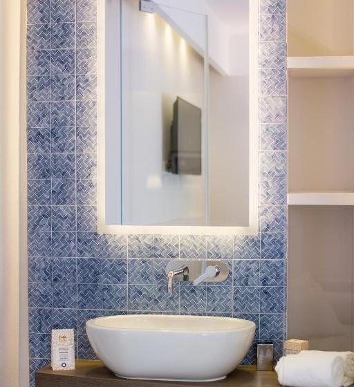 اتاق سوپریور چهار تخته, Melrose Relais