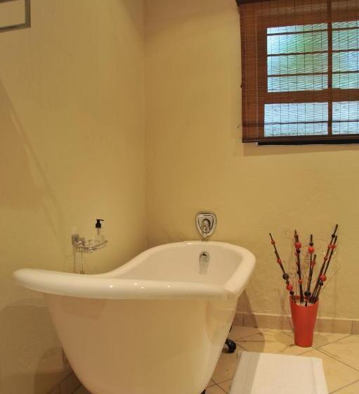 스탠다드 룸, Sand River Guest House