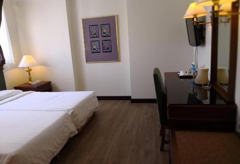 디럭스 룸, The Executive Hotel Lahad Datu