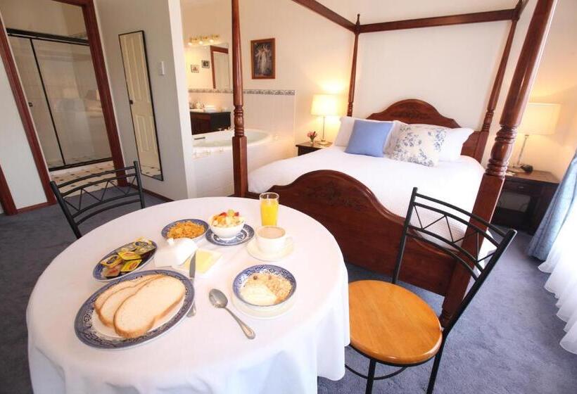 스탠다드 스튜디오, Wine And Roses Bed And Breakfast