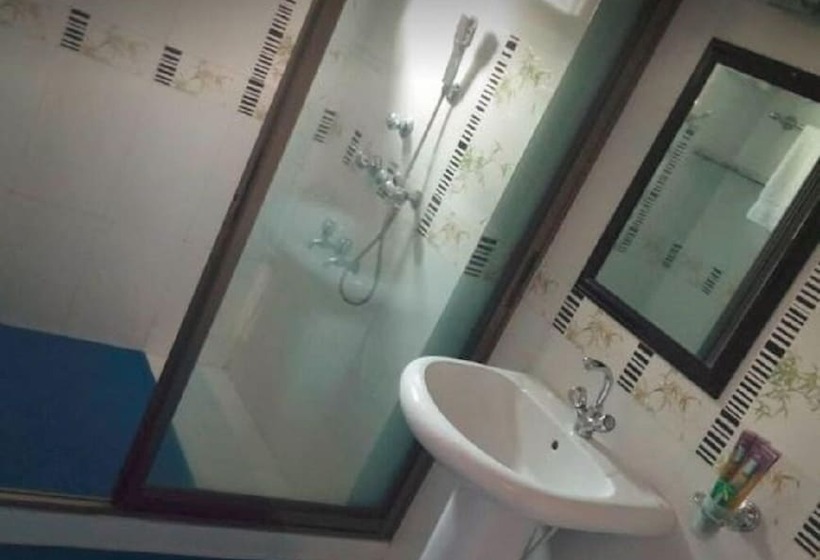 اتاق لوکس, Novem Inn Sylhet