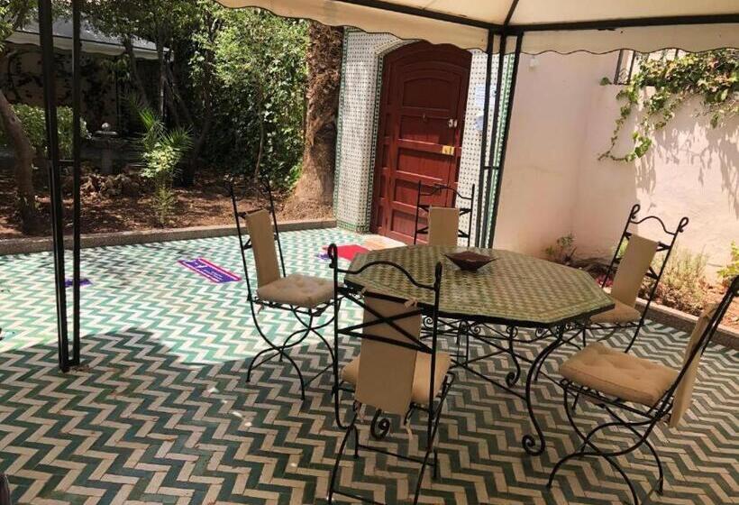اتاق استاندارد سه نفره, Youth Hostel International Fez